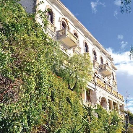 Appartamento Nella Torre Грималди Екстериор снимка